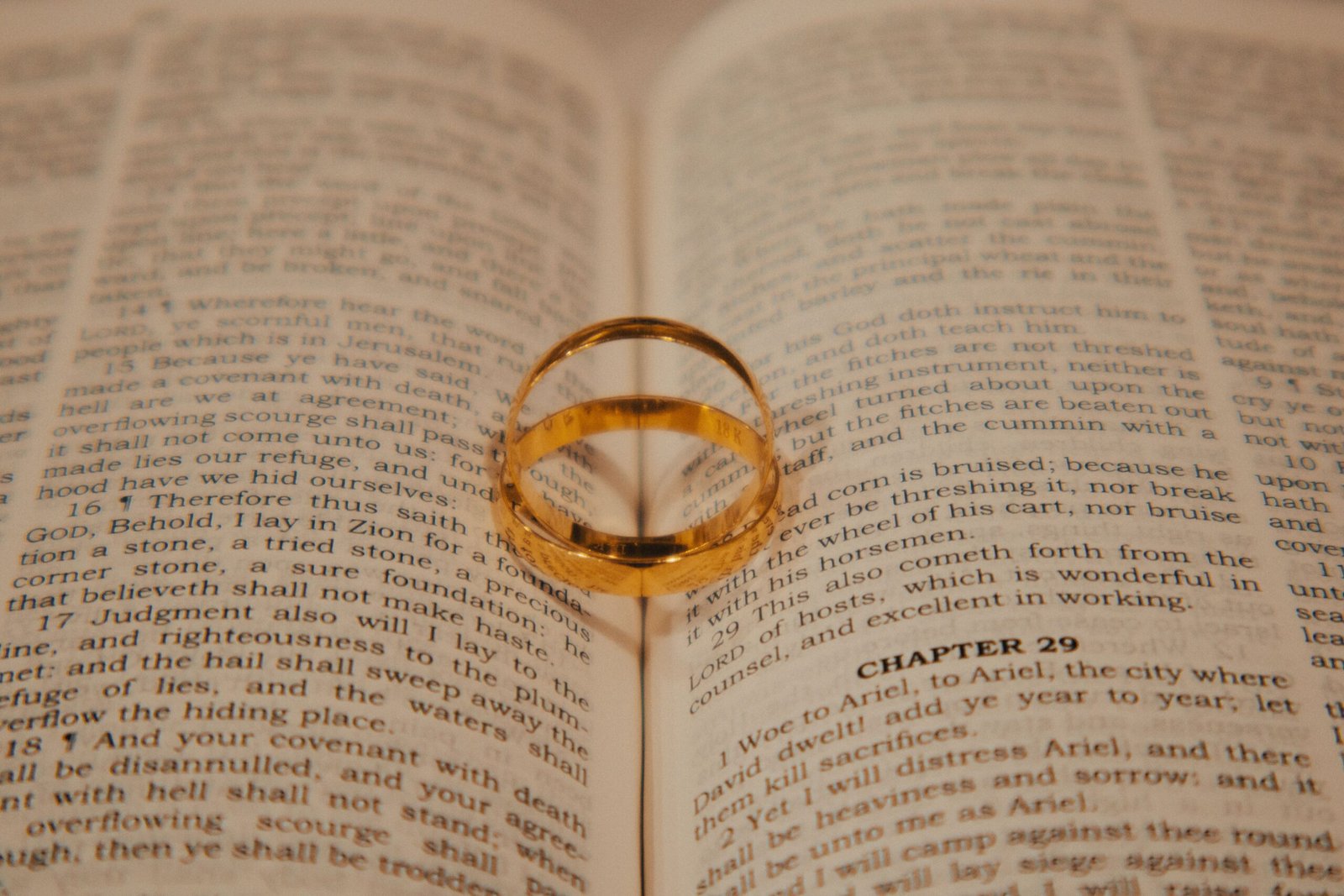 How to Be a Godly Husband: 5 Biblical Qualities Every Christian Man Needs Right Now